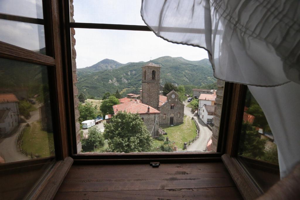 Castello Malaspina Di Gambaro Ferriere Exterior foto