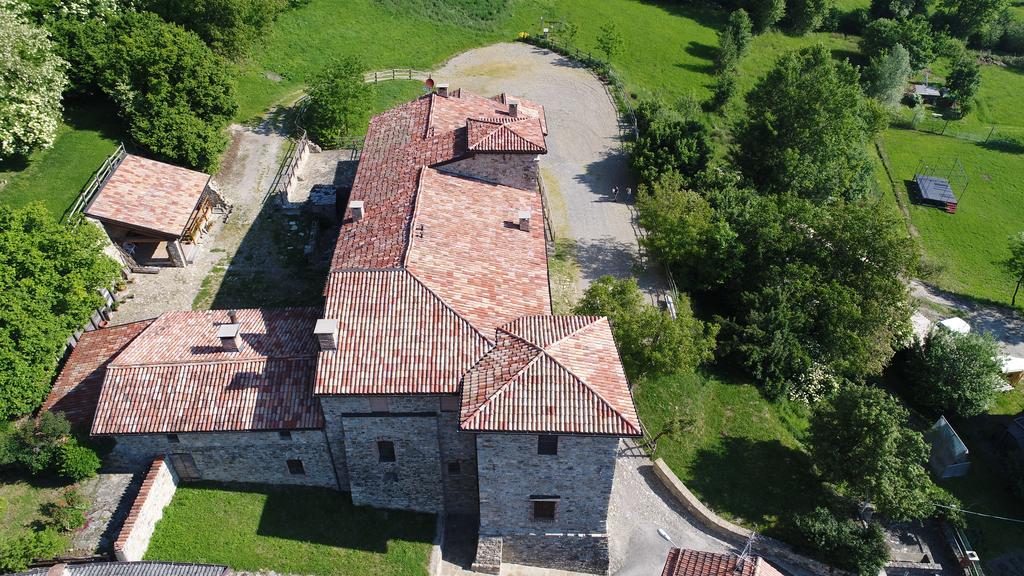 Castello Malaspina Di Gambaro Ferriere Exterior foto